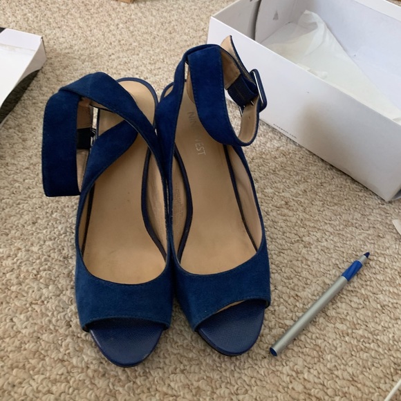 Nine West Elanao cobalt blue suede peep toe - Picture 3 of 4